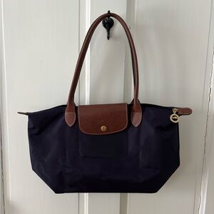 Longchamp Le Pliage M Shoulder Tote Bag in Purple